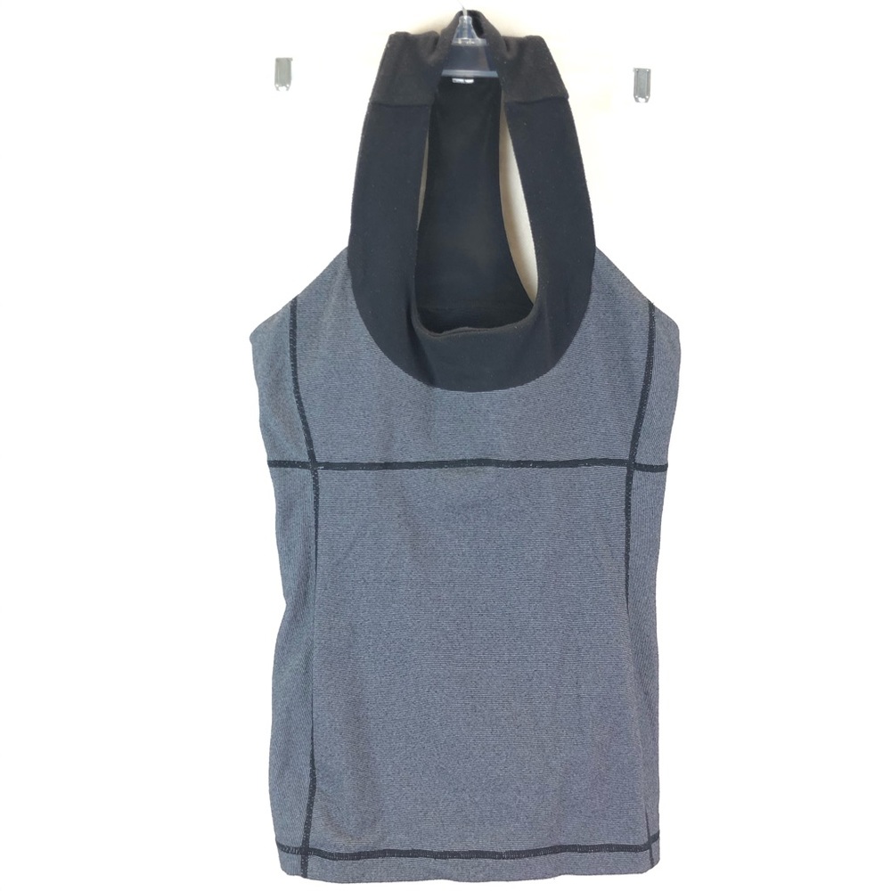Lululemon workout tank top size 6 pads included